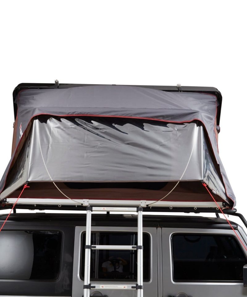 Ofrece protección adicional durante vientos fuertes y / o eventos de lluvia. El toldo de vinilo es un toldo secundario que se conecta a su Skycamp o X-Cover. El toldo se entrega con cordones y clavijas para una mejor estabilidad. El toldo de vinilo es transparente, lo que permite una mejor visibilidad.