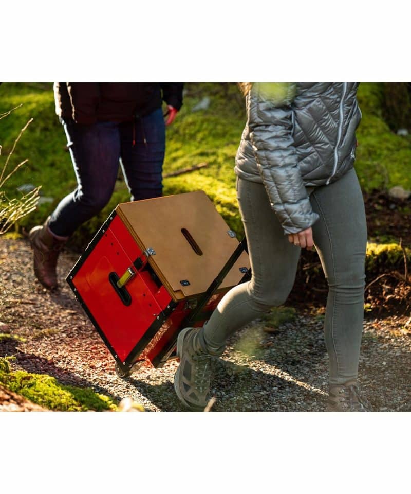 Aioks tiene todo lo que necesita para comer y cocinar4 personas al aire libre, todo en UNA caja.Pesa 9 kg por lo que es facil de transportar