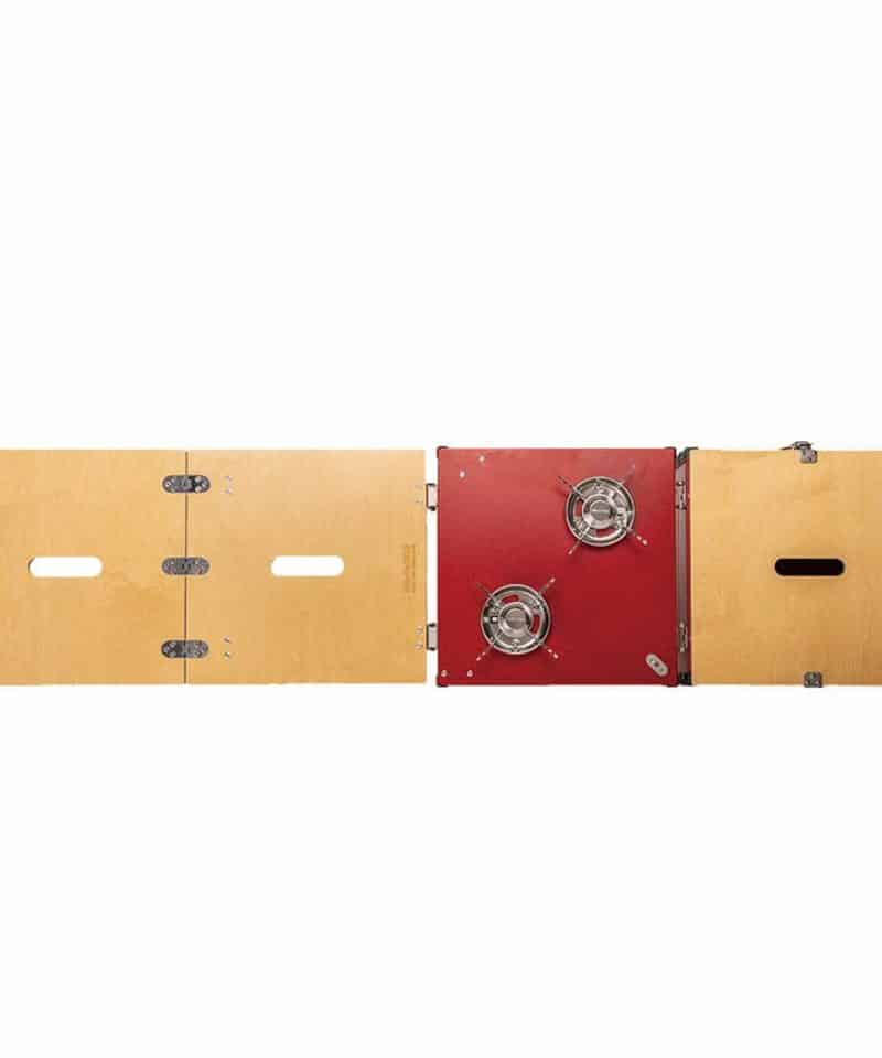 Aioks tiene todo lo que necesita para comer y cocinar4 personas al aire libre, todo en UNA caja.Pesa 9 kg por lo que es facil de transportar