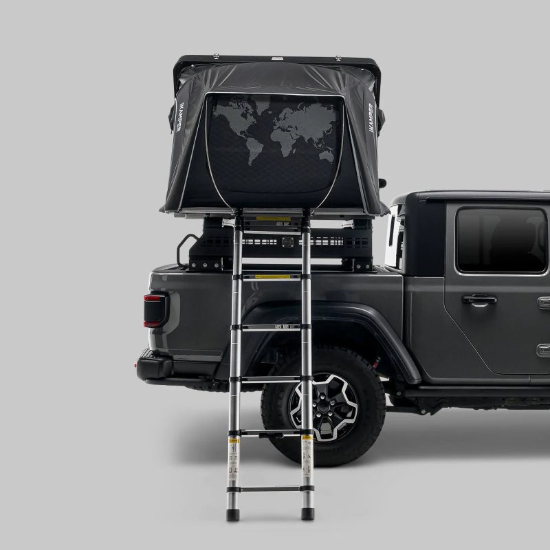 iKamper Skycamp 4.0 Duo abierta sobre un coche, vista frontal con escalera HC