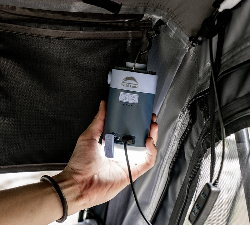 WildLand "Pompa ad aria" gonfia/sgonfiatore con torcia USB - immagine 2